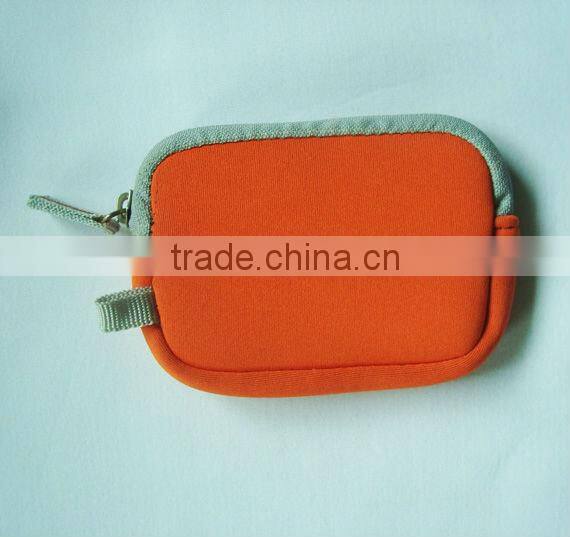 Neoprene lunch case with zipper