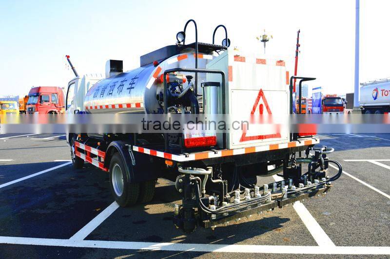 Dongfeng 6m3 Mini Sprayer Tar Distributor Truck