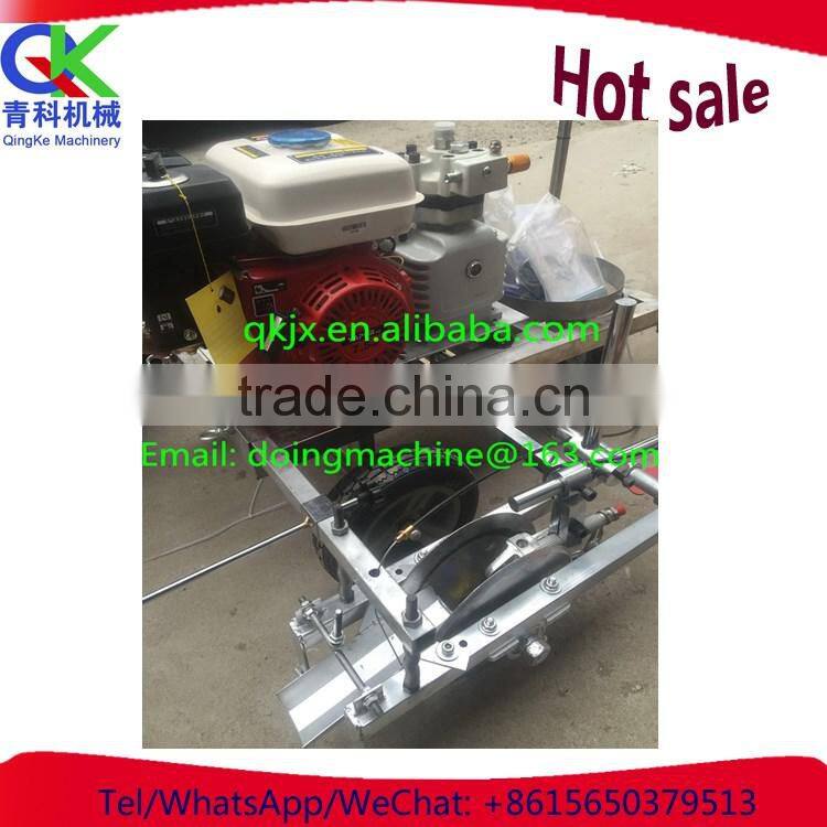 QK machinery supply 5cm width Plastic runway marking machine