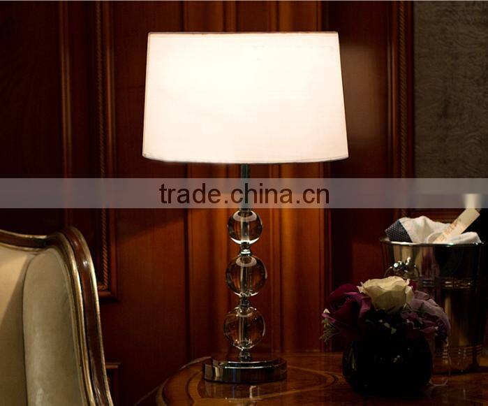 Concise modern design K9 crystal table lamp with fabric lampshade