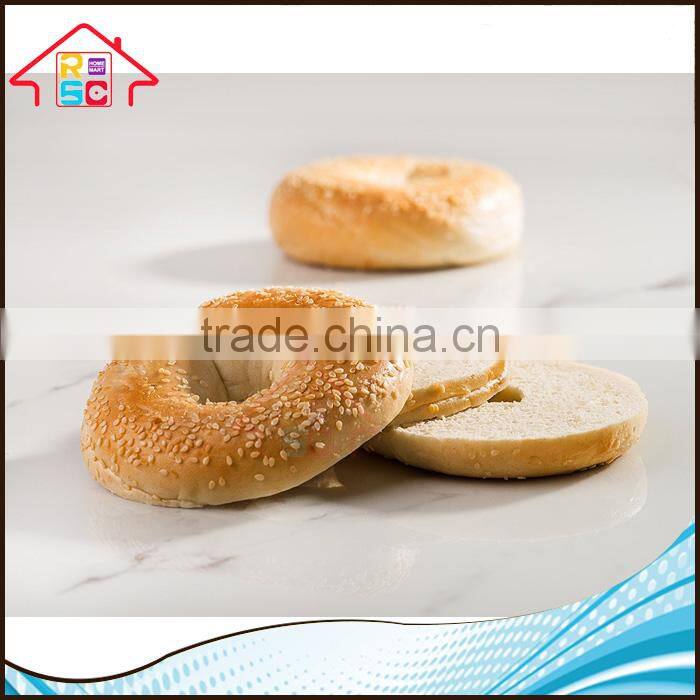 Kitchen Safty Tool Plastic Bagel Slicing Guide with Safety Cutting Finger Guard