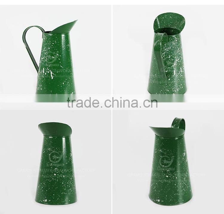 Garden iron powder coating green bottles and jug for flower metal water jugs