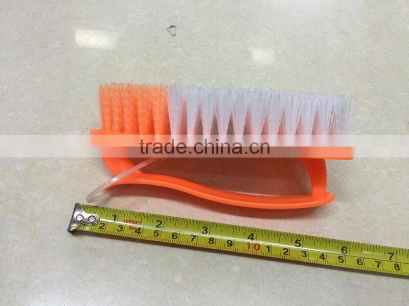 2015 high quality cheap price Plastic brush Clothes brush