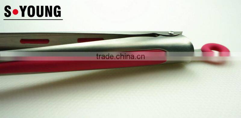 14030 12inch New Hand Shape Barbecue Grill Tongs Silicone Kitchen Serving Locking Food Tong