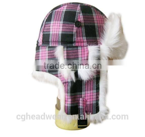 China manufacture wholesale fur hat/ russian style fur hat/ beanie hat with raccoon fur pom pom