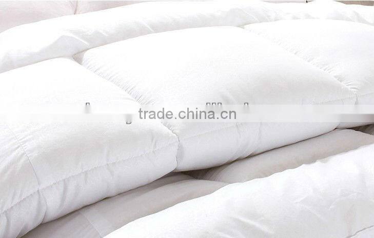 Embossing emerizing 100% polyester/cotton white quilt