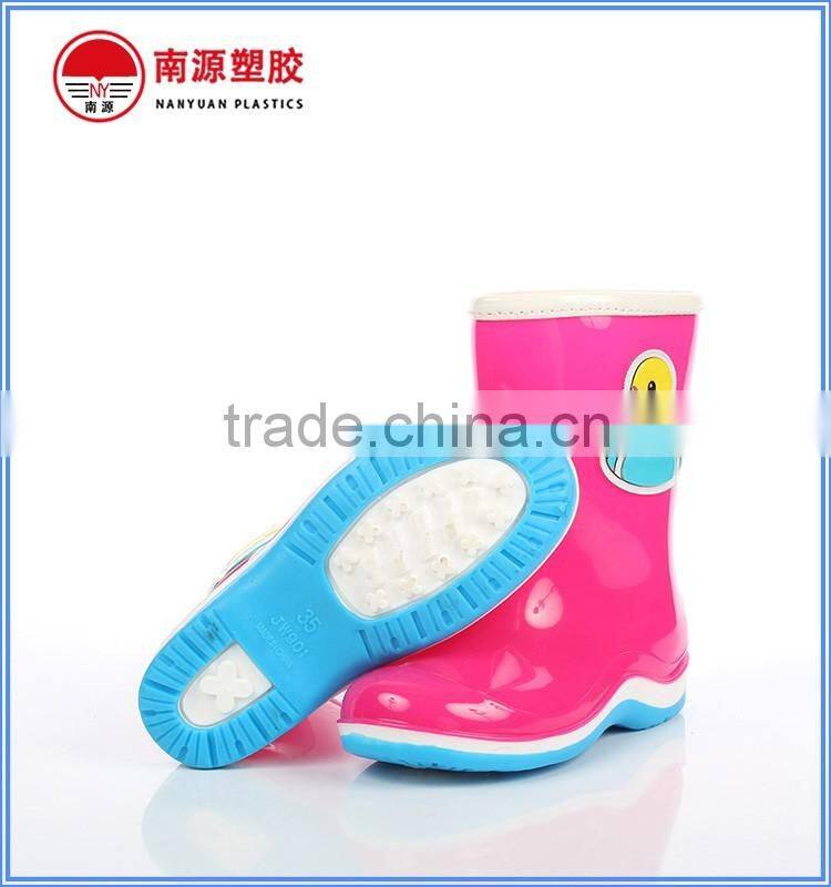 Children rain boots with optional LED light
