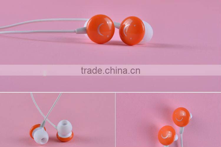 ULDUM 2013 with smile logo Custom color headphone earphone with mic and 1.2m braided cable for mp3 telephone