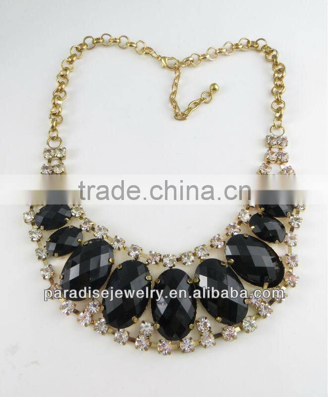 Vintage Gold Chain Oval Resin with Rinestone Necklace-N330050
