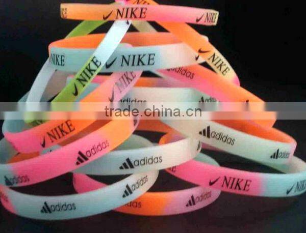 Shenzhen promotional silicon custom bracelet manufacturer