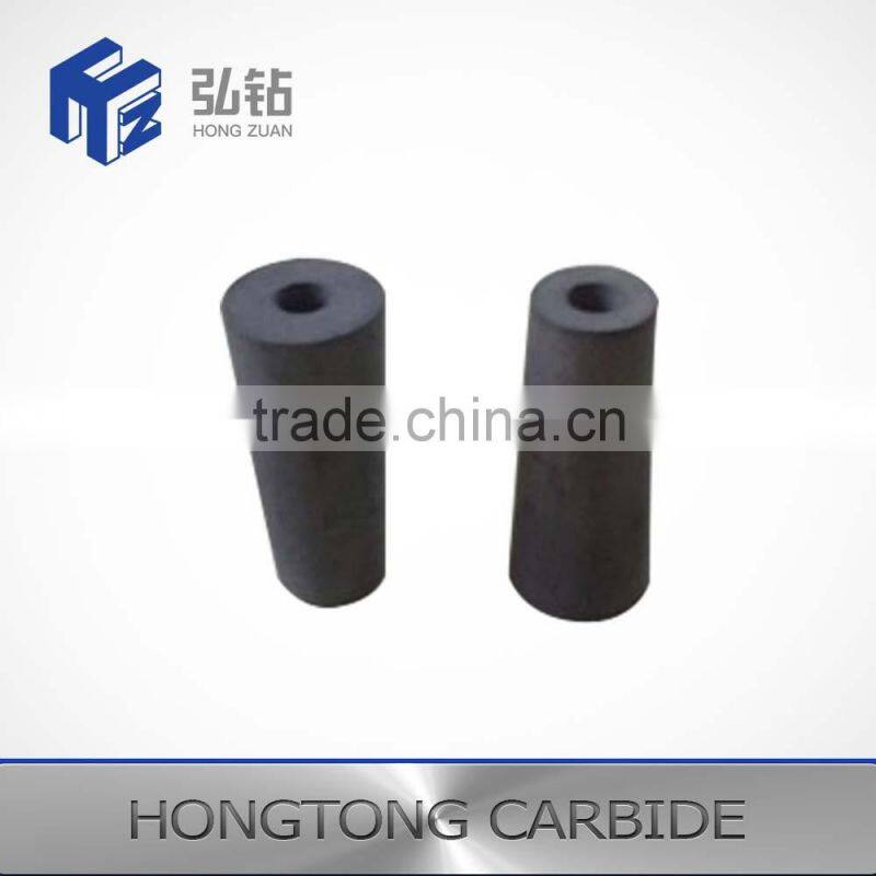 Tungsten carbide abrasive blasting nozzle