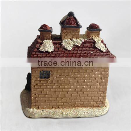 6.3*3.9*6.7 small house figurine