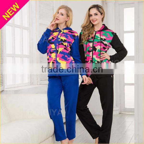 Fancy colorful leopard printing family pajamas with zip + hood design winter women pajamas set OEM