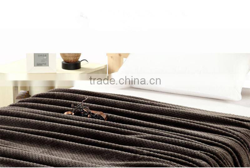 2015 Hot Sale 100% Polyester Warm Fabric Home textile Honeycomb Popcorn-Stitch Solid Waffle Weave Blanket