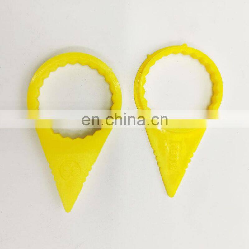 Hbti-105 Twin Wheel Nut Retainer with Indicator Function PA Material for 32/33/34mm WHEEL TRIM COMPATIBLE INDICATOR / RESTRAINER