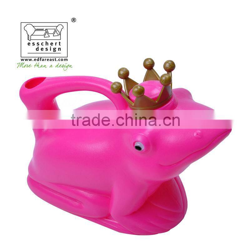 designer frog king shape watering can plastic pink 1.6L