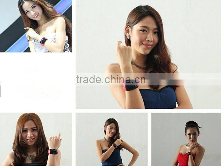 2014 fashion bluetooth smart bracelet watch LCD anti-lost vibrate calls for all smartphone