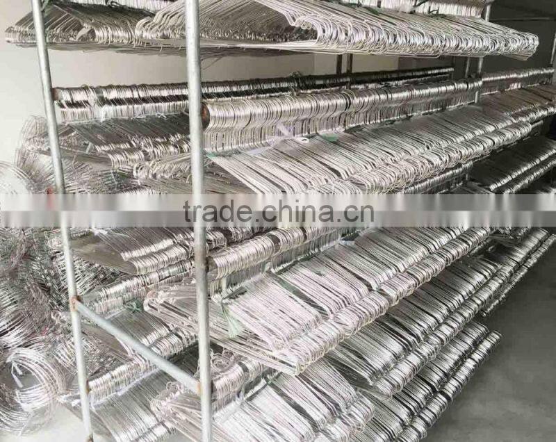 Factory price Metal Laundry Hanger PE dipping Wire Hanger