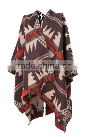 15PKCP02 latest Lady's fashion geometric print woven winteracrylic poncho