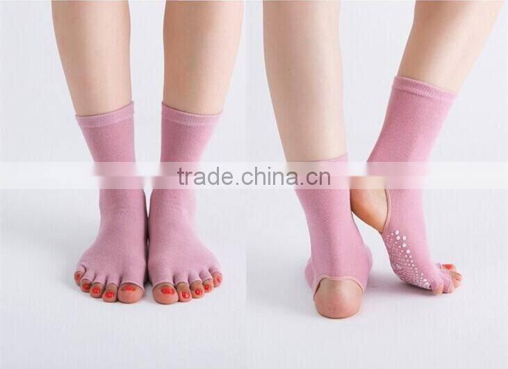 Custom design women yoga pilate reformer yoga socks with grips /latex socks/yoga toe sock