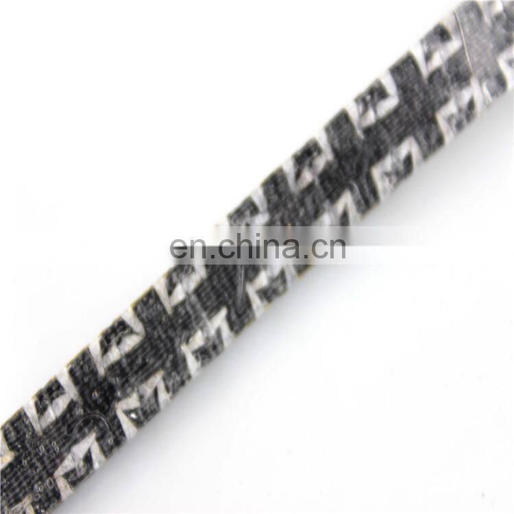 2015 Hot Fashion nailhead pyramid studs