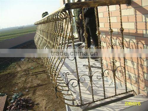 2014 Top-selling hand forged iron balcony railing designs