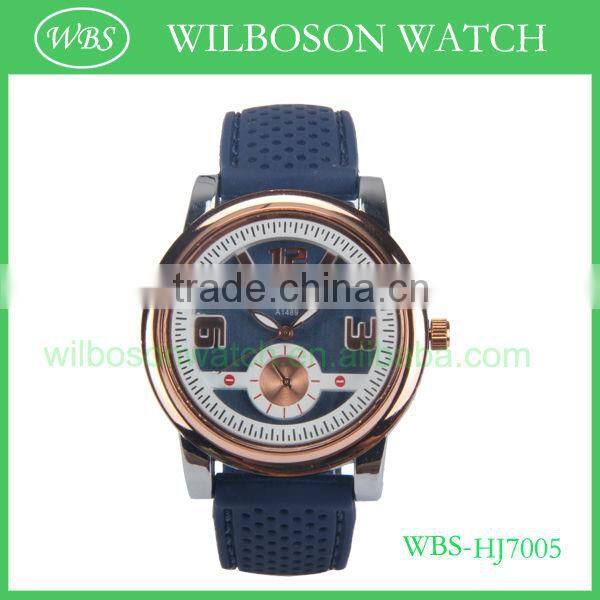 Mens quartz watch silicone band