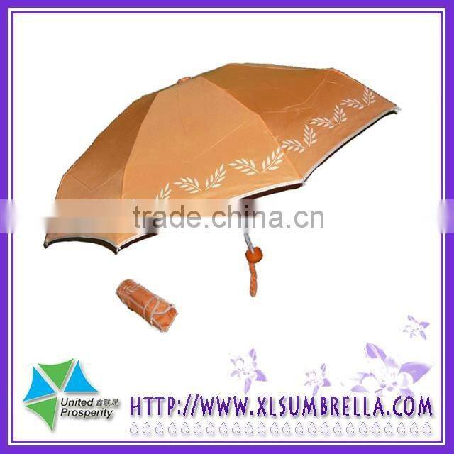 So funny mini umbrella with plastic Handle for Promotion have 5 foldable umbrella