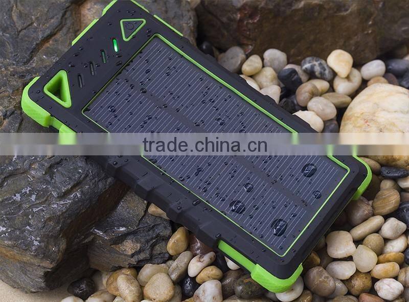 8000mah Rohs dual usb waterproof wholesale solar cellphone charger