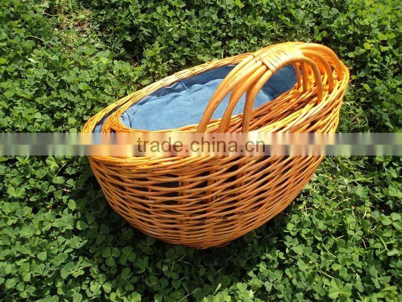 Nice Look Wicker Dog Bed And Canopy
