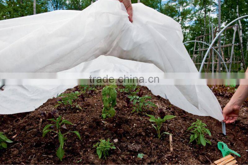 lightweight reusable nonwoven floating row