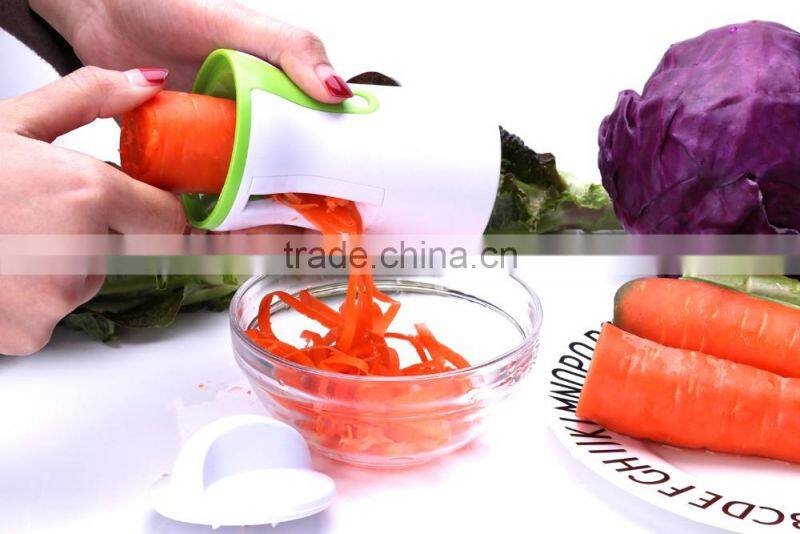 Plastic multi-functional vegetable&fruit slicer
