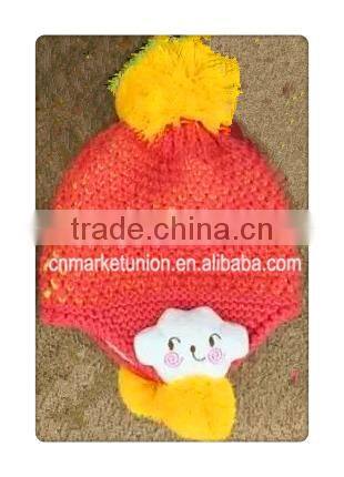 Popular style earflaps hat with ball top ,with flower decoration winter caps for kids