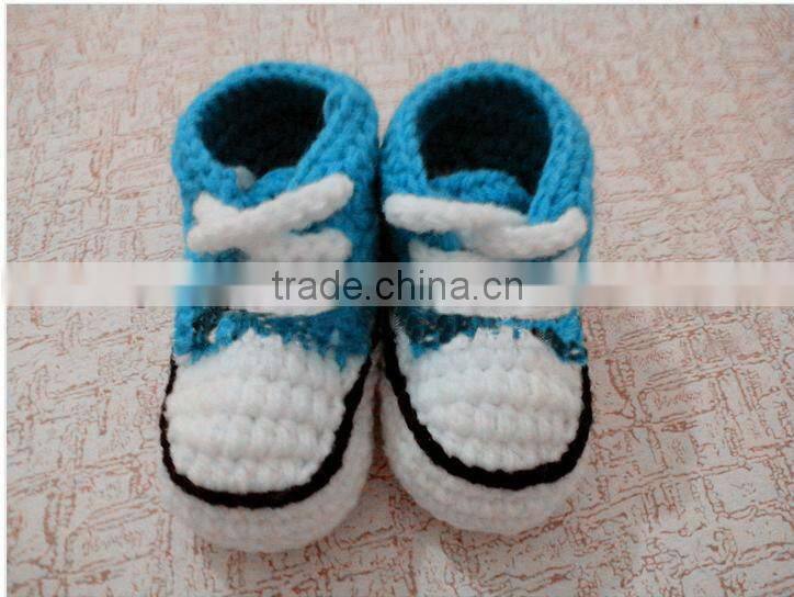 Hand Crochet Baby Shoes With Latchet Fashion Toddlers Infant Winter Knitted Shoes