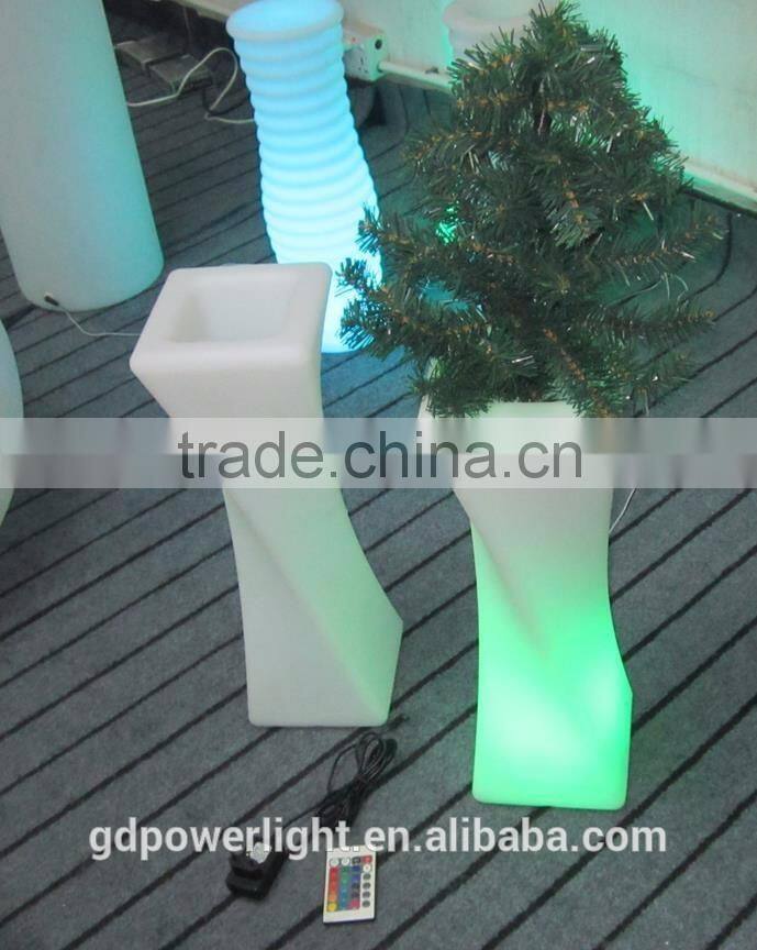 New Solar Illumination PE plastic Flower pot with Solar LED light YXF-1650AS