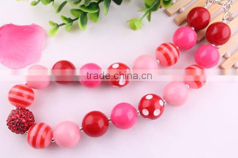 AAA Quality Latest Wholesale large acrylic bead necklace/Popular colorful bead chunky necklace