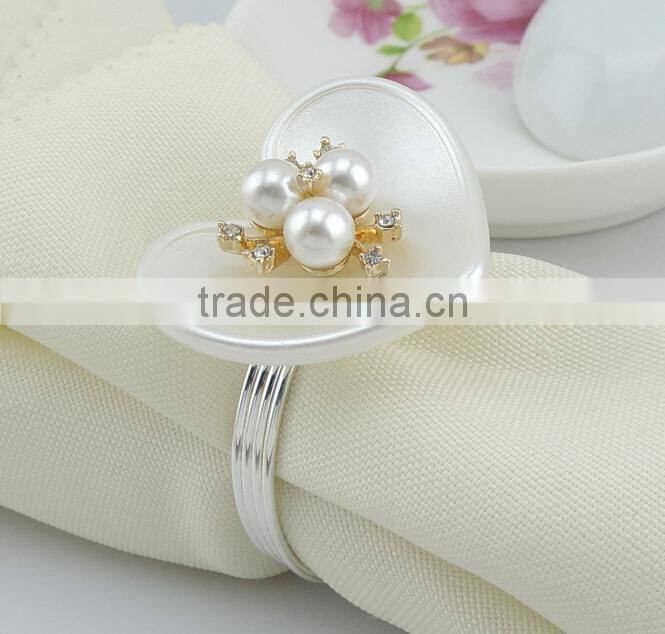 table decoration & accessories type heart shape plastic pearls metal alloy wedding napkin rings