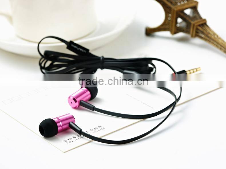 WHF-110 Flat Cable In-Ear Metal Earphones with Microphone and ON/OFF Remote for gift