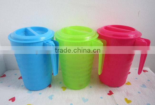 Plastic water jug with lid and handle 2L TG20171