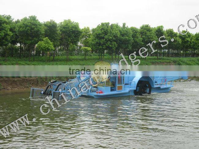 Aquatic weed harvester
