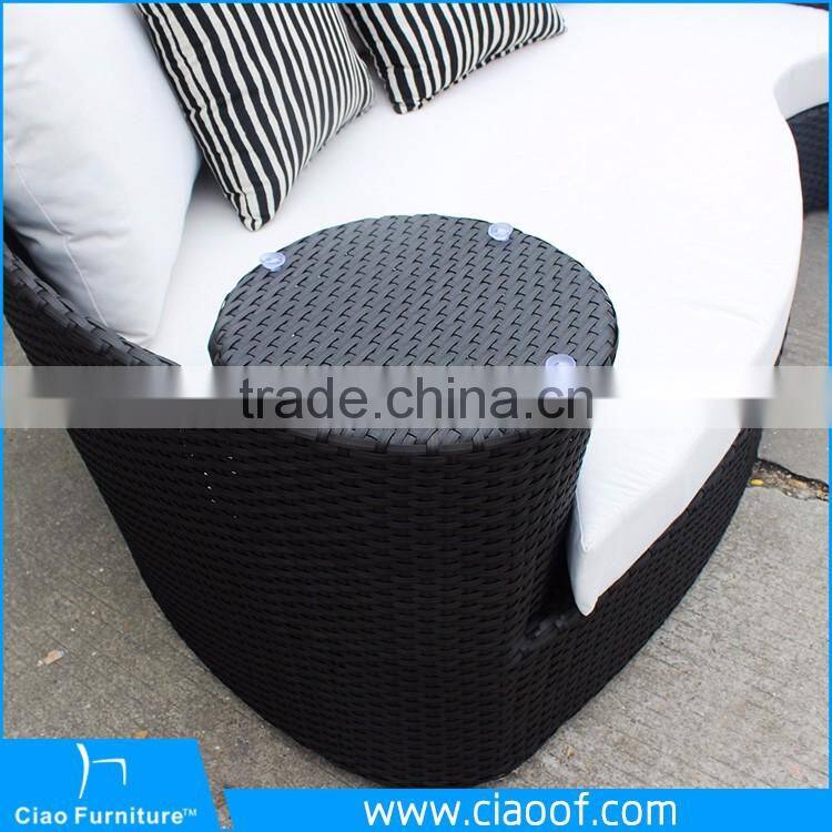 Contemporary outdoor furniture coastal rattan sunbed