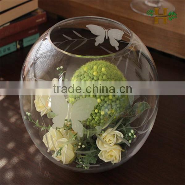 Handmade round glass vase with the carved butterfly, clear home use glass fish bowl