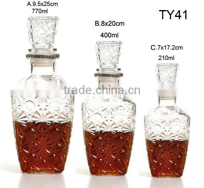 empty glass rum bottles with stopper TY41