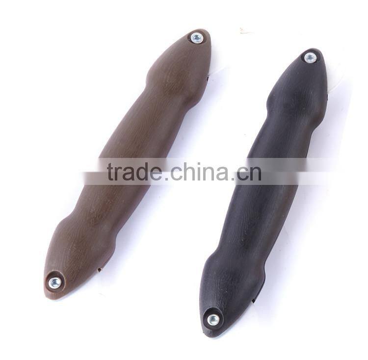 Double end screen & spline roller with plastic wheel