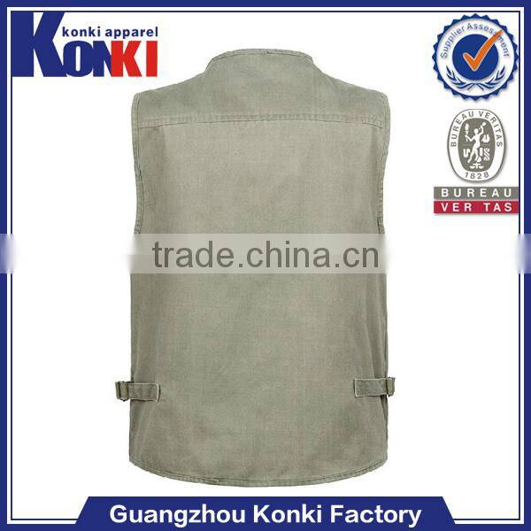 wholesale mens clothing mens casual vest with many pockets
