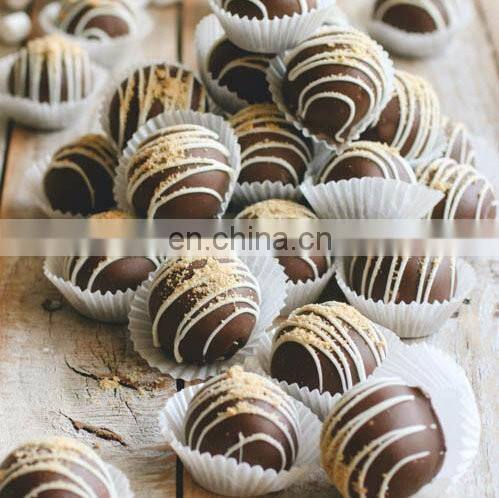 Granule coating machine for chocolate balls or bars