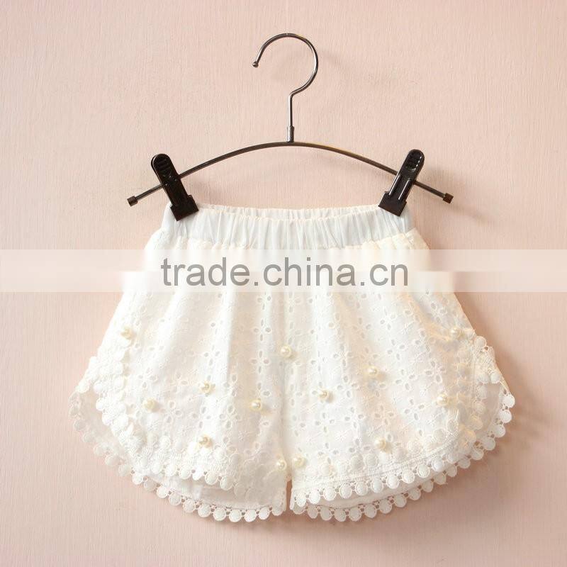 New Korean Cute Baby Girl Beaded Clothes Shorts 2016 New Summer Girl Ivory Corchet Pearl Pants Lovely Little Girl Short Pants
