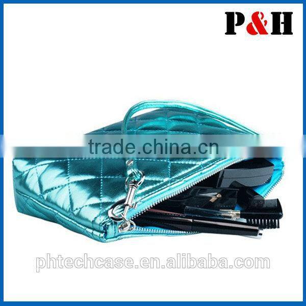 Foldable hanging toiletry bag/makeup bag