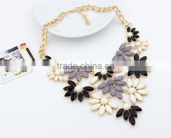 Leaf Flower Vintage Choker Collar Pendant Statement Necklace Women Necklaces & Pendants Fashion Necklaces for Women 2014