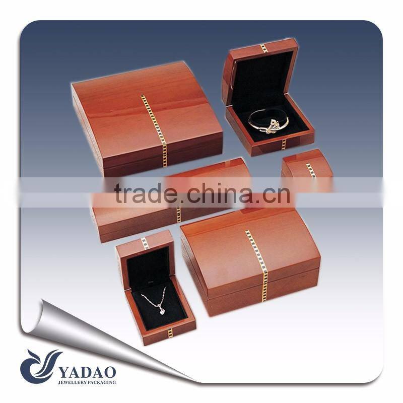 Good quality customized small wood jewelry packing boxes